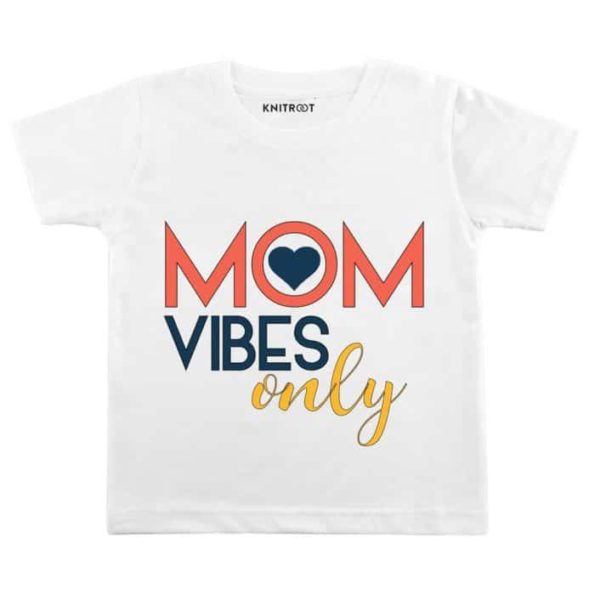 mom-vibes-only-tshirt